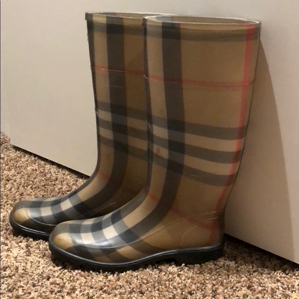Rain boots